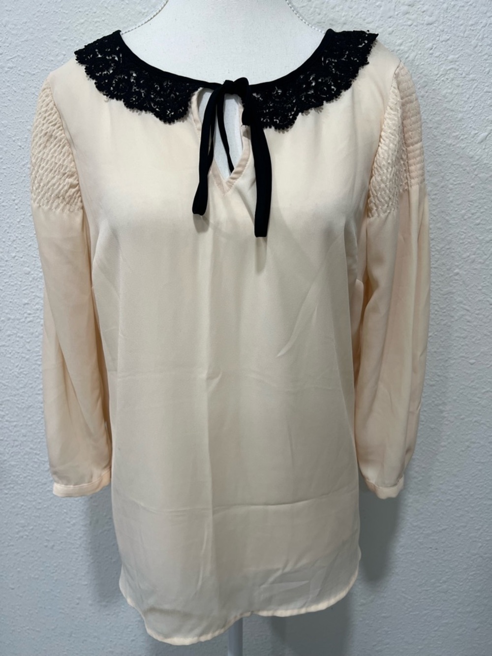 LC Lauren Conrad Disney Snow White Collection Lace Collar Top EUC - Picture 2 of 6